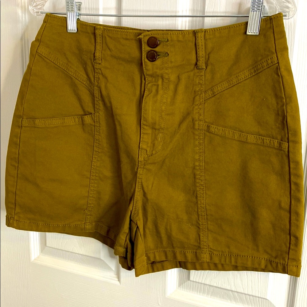 Universal Thread Green Cargo Shorts Relaxed Fit